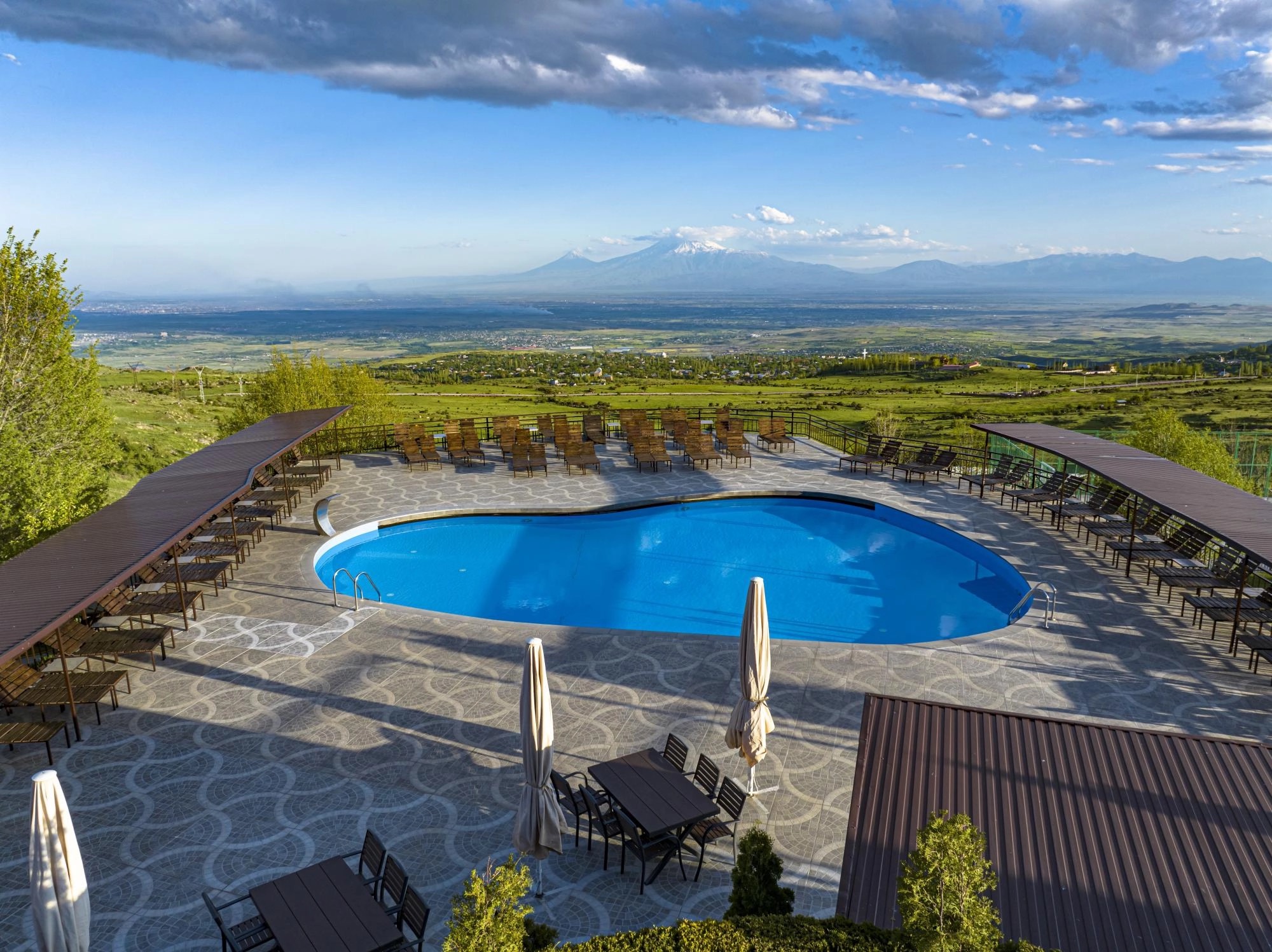 Amberd Hotel