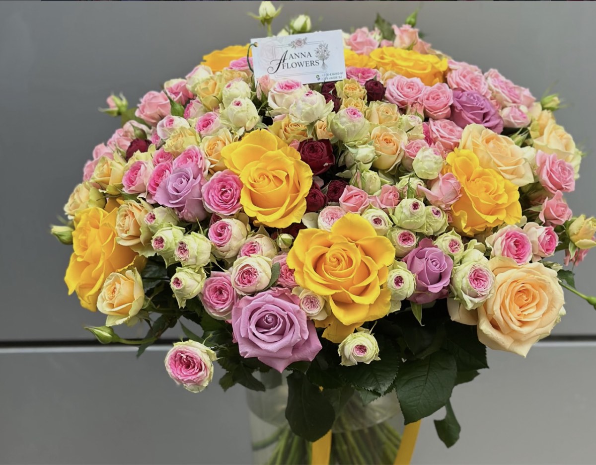 Anna Flowers