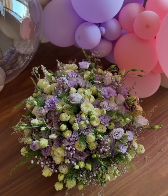 La Reine Des Fleurs
