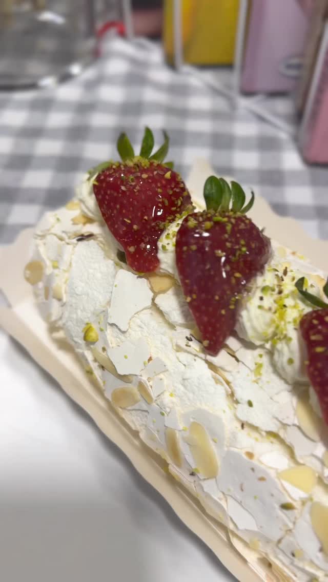 Meline Mirijanyan Pastry