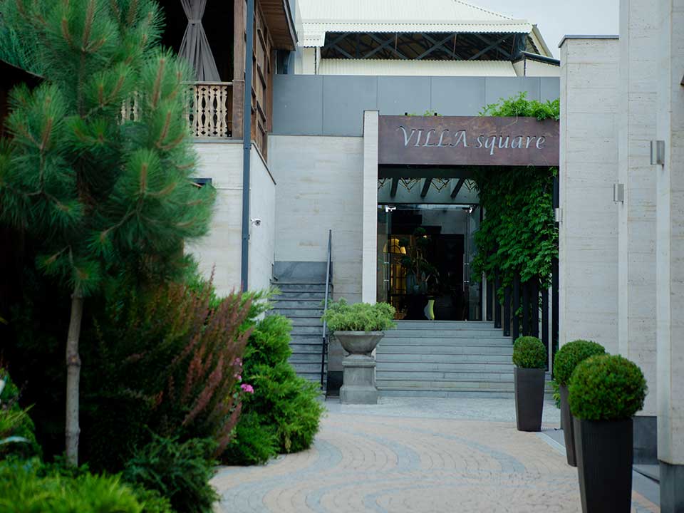 Villa Restaurant Complex